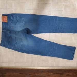 Levis 514 32x29 measures 31x27